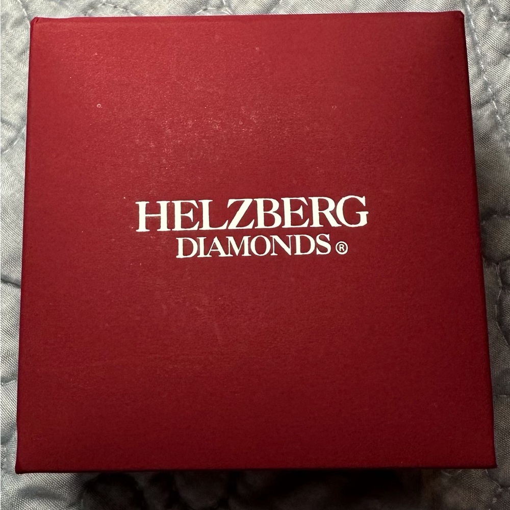 Helzberg Diamonds Ring
